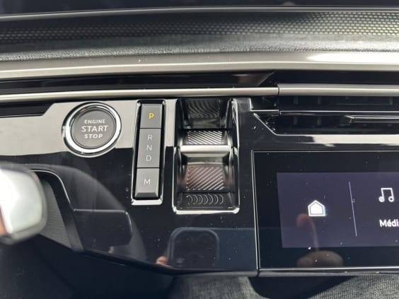 Peugeot 3008 Hybrid 145 e-DCS6 GT Gris Titanium