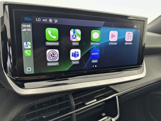 Peugeot 2008 Hybrid 145 e-DCS6 GT gris artense