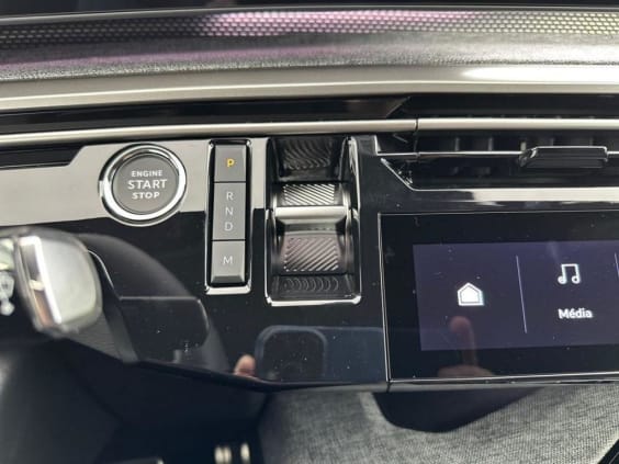 Peugeot 3008 Hybrid 145 e-DCS6 GT Blanc Okenite