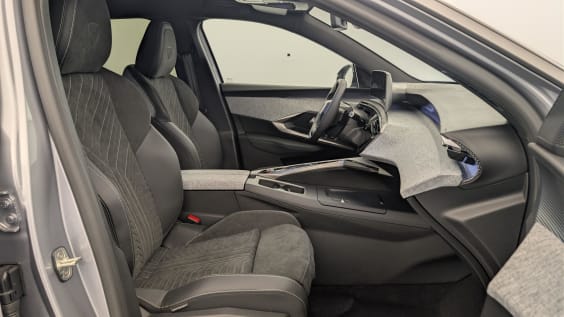 Peugeot 3008 Hybrid 145 e-DCS6 GT Gris Artense / Toit Noir