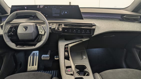 Peugeot 3008 Hybrid 145 e-DCS6 GT Gris Artense / Toit Noir