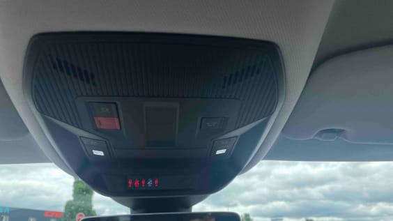 Peugeot 408 Hybrid 136 e-DCS6 Allure Noir Perla Nera Métallisé