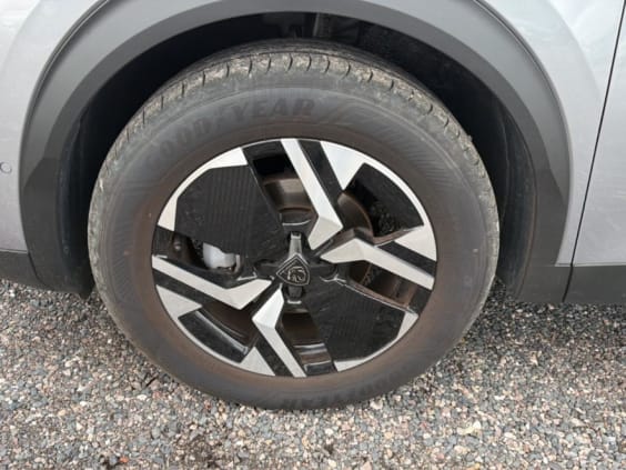 Peugeot 2008 1.2 100 allure gris artense