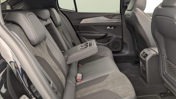 Peugeot 408 PHEV 180 e-EAT8 GT Noir Perla Nera
