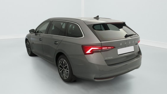 Skoda Octavia Combi 2.0 TDI 150 ch SCR DSG7 Selection Gris Graphite