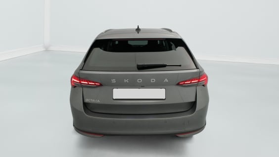 Skoda Octavia Combi 2.0 TDI 150 ch SCR DSG7 Selection Gris Graphite