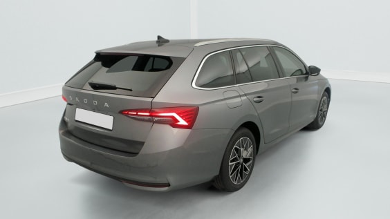 Skoda Octavia Combi 2.0 TDI 150 ch SCR DSG7 Selection Gris Graphite