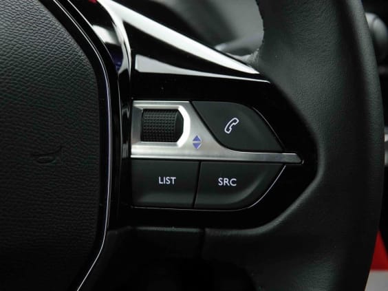 Peugeot 2008 1.2 T 100 Allure Bleu