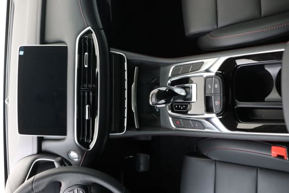 MG HS Comfort PHEV 1.5 P 6AT 2WD Silver