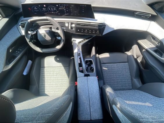 Peugeot 3008 1.2 hybrid 145 allure e-dcs6 Noir