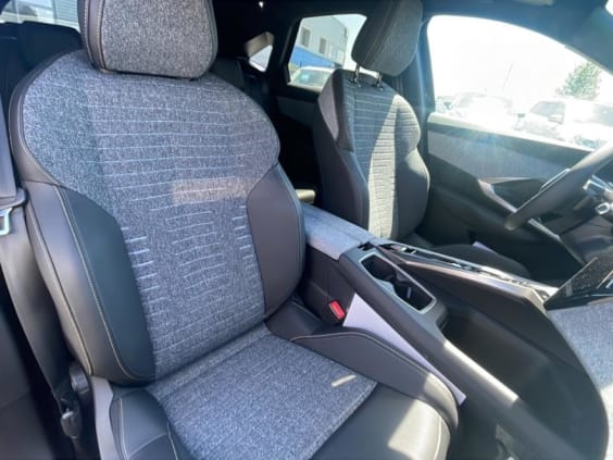Peugeot 3008 1.2 hybrid 145 allure e-dcs6 Noir