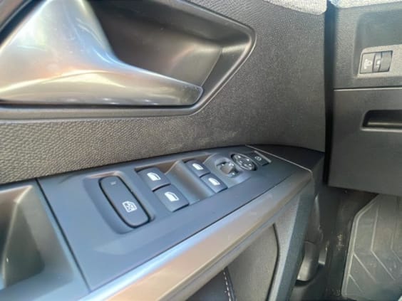 Peugeot 3008 1.2 hybrid 145 allure e-dcs6 Noir
