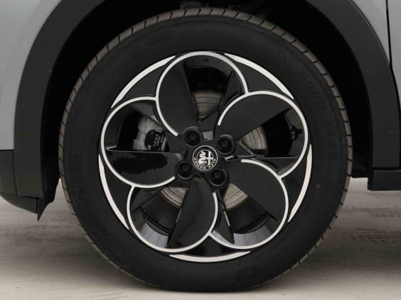Alfa Romeo Junior Elettrica 156 ch Gris