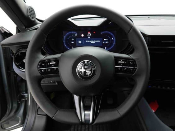Alfa Romeo Junior Elettrica 156 ch Gris