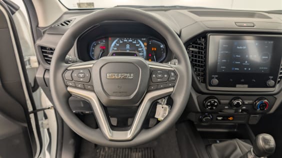 Isuzu D-MAX 2.2L SINGLE CABINE M/T B-STRONG SPLASH WHITE