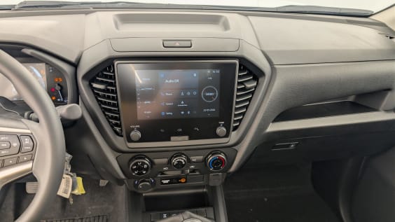 Isuzu D-MAX 2.2L SINGLE CABINE M/T B-STRONG SPLASH WHITE
