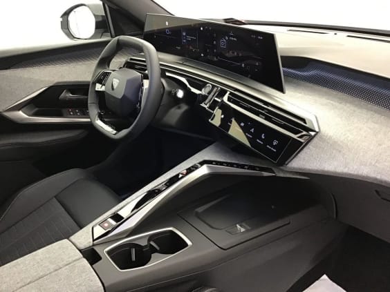 Peugeot 3008 Phase 4 Gt 1.2 HYBRID 145 Blanc Okenite