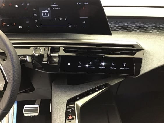Peugeot 3008 Phase 4 Gt 1.2 HYBRID 145 Blanc Okenite