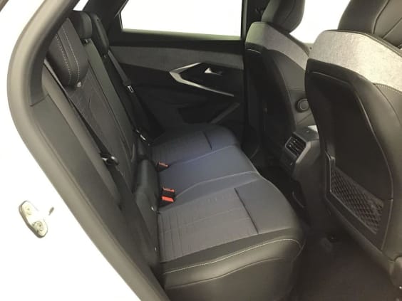 Peugeot 3008 Phase 4 Gt 1.2 HYBRID 145 Blanc Okenite