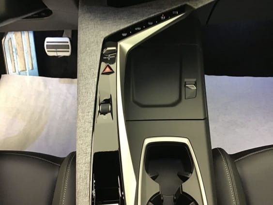 Peugeot 3008 Phase 4 Gt 1.2 HYBRID 145 Blanc Okenite