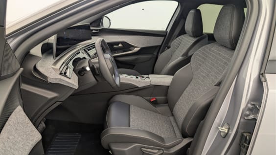 Peugeot 5008 HYBRID 145 CH E-DCS6 ALLURE Gris Artense