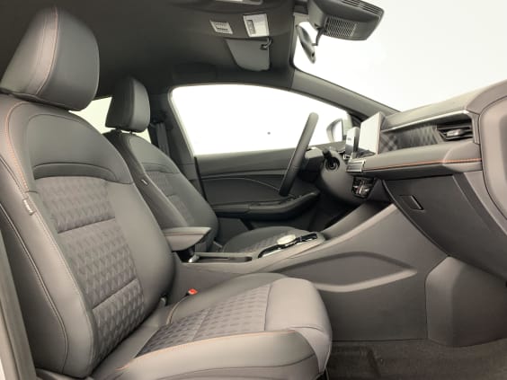 MG MG3 1.5 L Hybrid+ 195 ch Luxury Cosmic Silver 