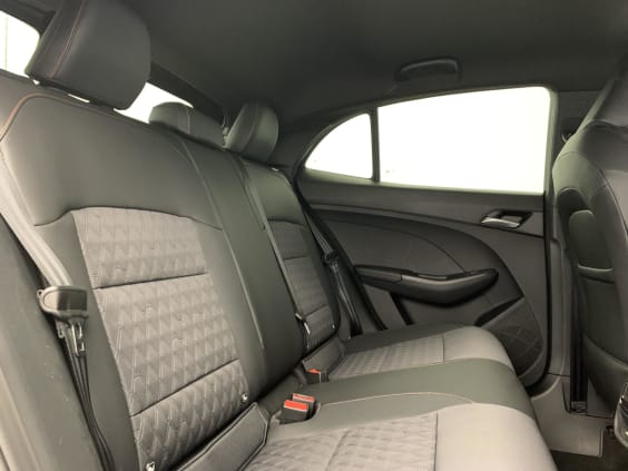 MG MG3 1.5 L Hybrid+ 195 ch Luxury Pebble Black