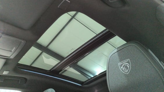 Peugeot 3008 Hybrid 145 e-DCS6 GT Blanc Okenite / Toit Noir