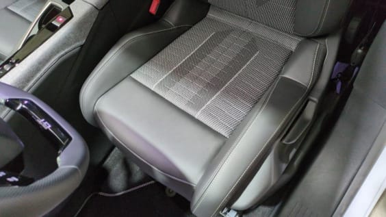 Peugeot 3008 Hybrid 145 e-DCS6 GT Blanc Okenite / Toit Noir