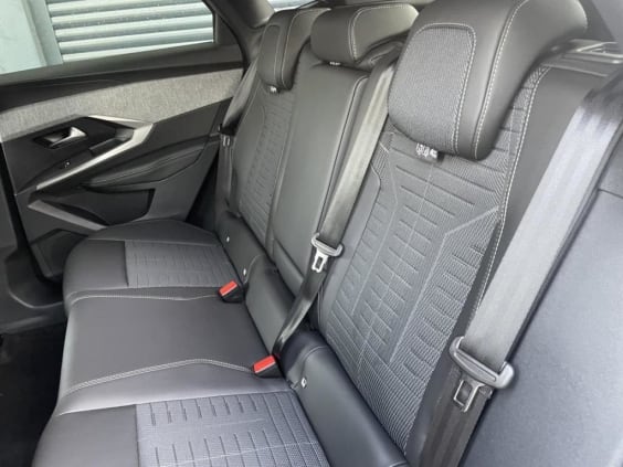 Peugeot 3008 Hybrid 145 e-DCS6 GT Gris Artens -