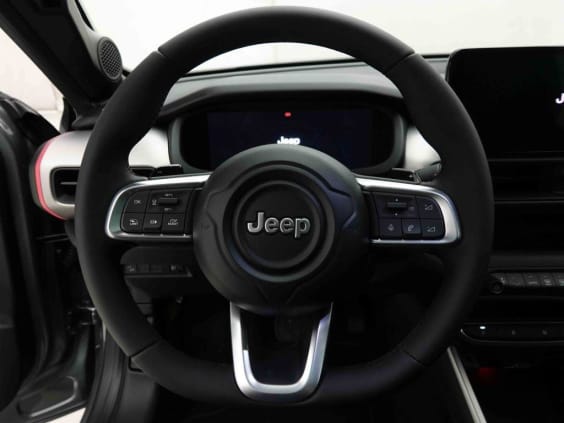 Jeep Avenger 1.2T e-Hybrid DCT Summit Gris