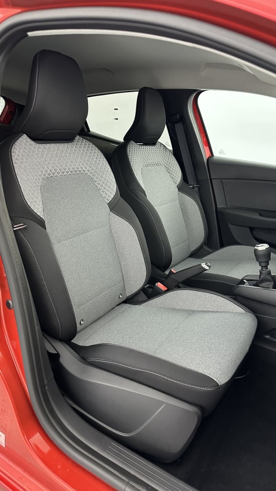 Renault Clio CLIO  V(2) 1.5 dCi 100ch Evolution Deriv VP GAS Rouge Flamme