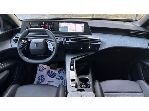 Peugeot 3008 1.2i Hybrid 145 e-DCS6  Allure Noir