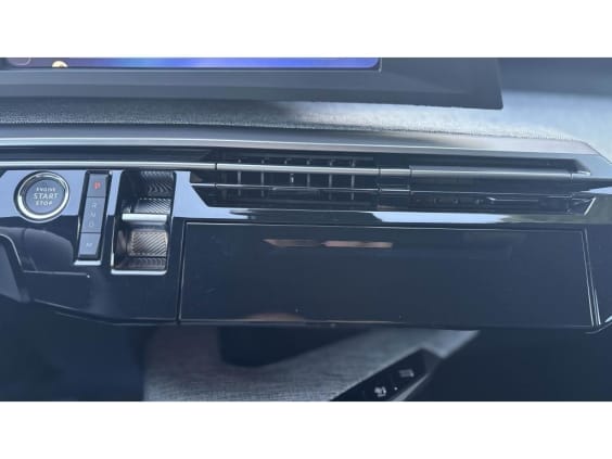 Peugeot 3008 1.2i Hybrid 145 e-DCS6  Allure Noir