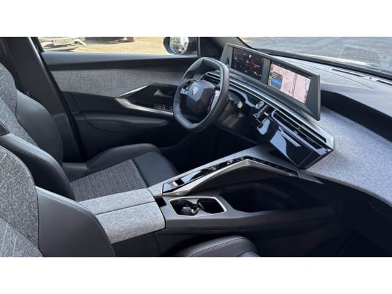 Peugeot 3008 1.2i Hybrid 145 e-DCS6  Allure Noir