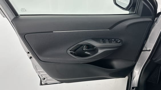 Toyota Yaris Cross Yaris cross 1.5 Hybride 130h Design e-CVT Shimmeringsilver