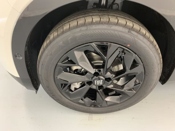Fiat 600 T-Gen 3 1.2 Hybrid 145ch eDCT6 Sport Blanc Gelato / Toit Noir