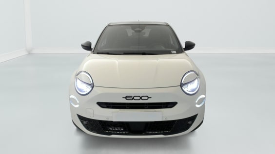 Fiat 600 T-Gen 3 1.2 Hybrid 145ch eDCT6 Sport Blanc Gelato / Toit Noir