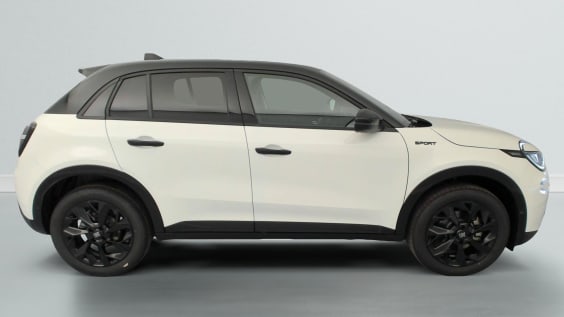 Fiat 600 T-Gen 3 1.2 Hybrid 145ch eDCT6 Sport Blanc Gelato / Toit Noir
