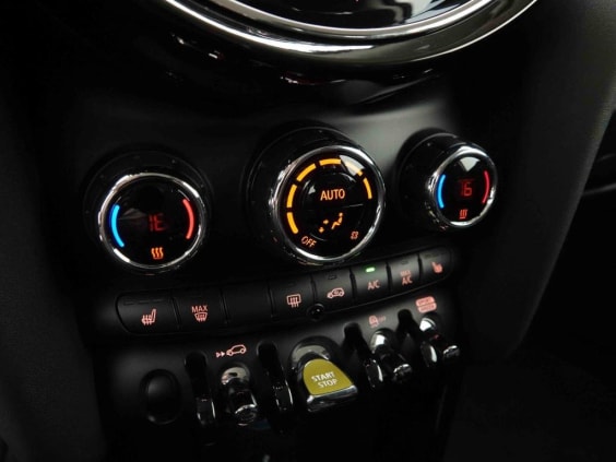 Mini Cooper SE 28.9 KWH 184 ESSENTIAL Argent
