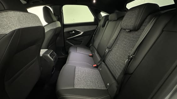 Peugeot 3008 3008  III 1.2 Hybrid 145ch Allure e-DCS6 gris artense
