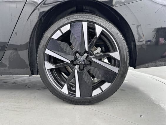 Peugeot 308 SW Hybrid 145 e-DCS6 GT Noir