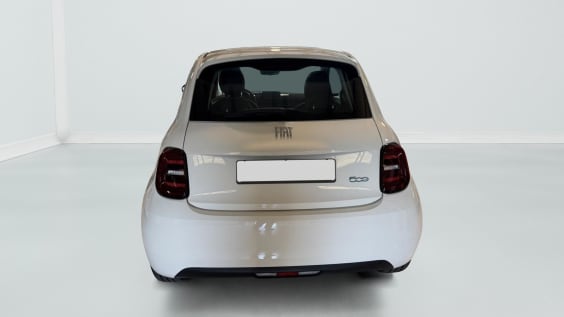 Fiat 500e BERLINE MY22 SERIE 1 STEP 1 500 e 95 ch Action Plus Blanc