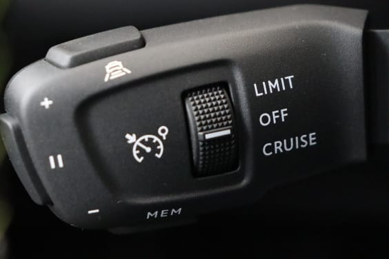 Peugeot 2008 GT Hybrid 145 hp e-DSC6 Black
