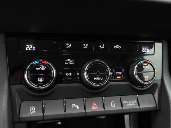 Skoda Karoq 1.5 tsi 150 selection dsg7 Gris