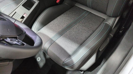 Peugeot 308 Hybrid 145 e-DCS6 Allure Blanc Okenite