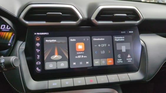 MG ZS 1.5 L Hybrid+ 197 ch Luxury Pebble Black