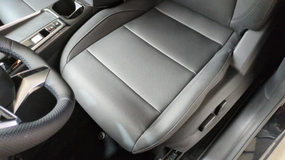 MG ZS 1.5 L Hybrid+ 197 ch Luxury Pebble Black
