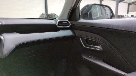 MG ZS 1.5 L Hybrid+ 197 ch Luxury Pebble Black
