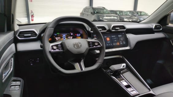 MG ZS 1.5 L Hybrid+ 197 ch Luxury Hampstead Gray